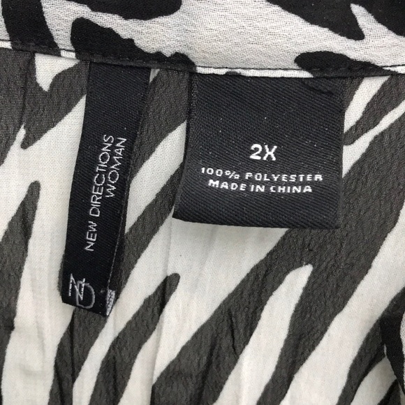 New Directions Women’s Top - Picture 2 of 2